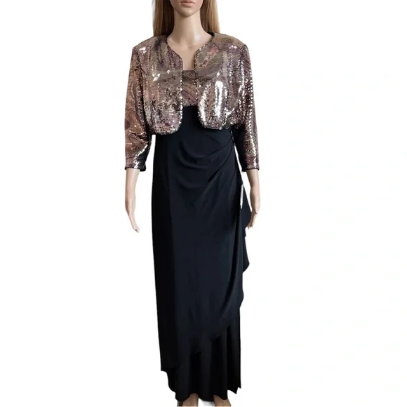 green emerald velvet dress V-Neck Embroidered Dress with Godet Detail Skirt and Shawl main image 1